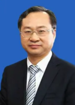 李霆